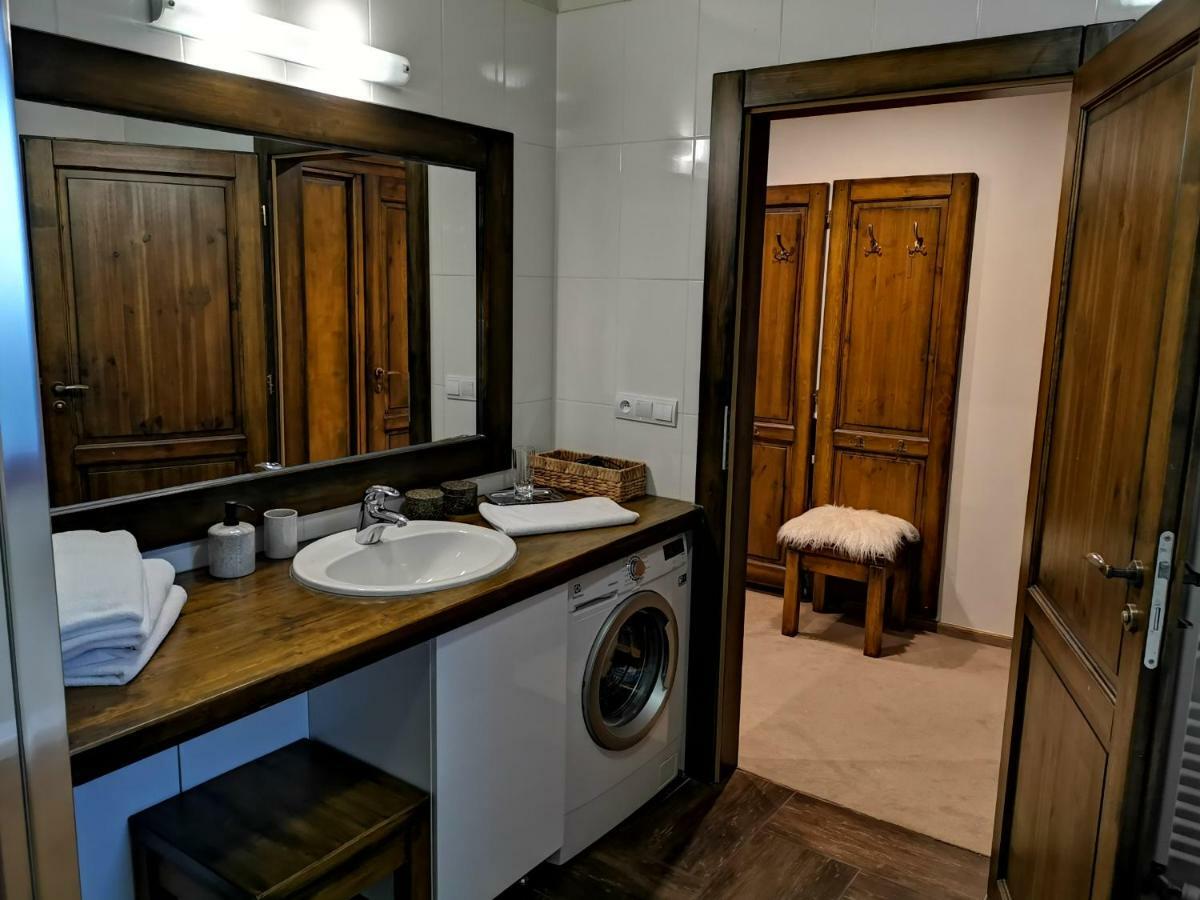 Family Apartment In Tatranska Lomnica Bagian luar foto