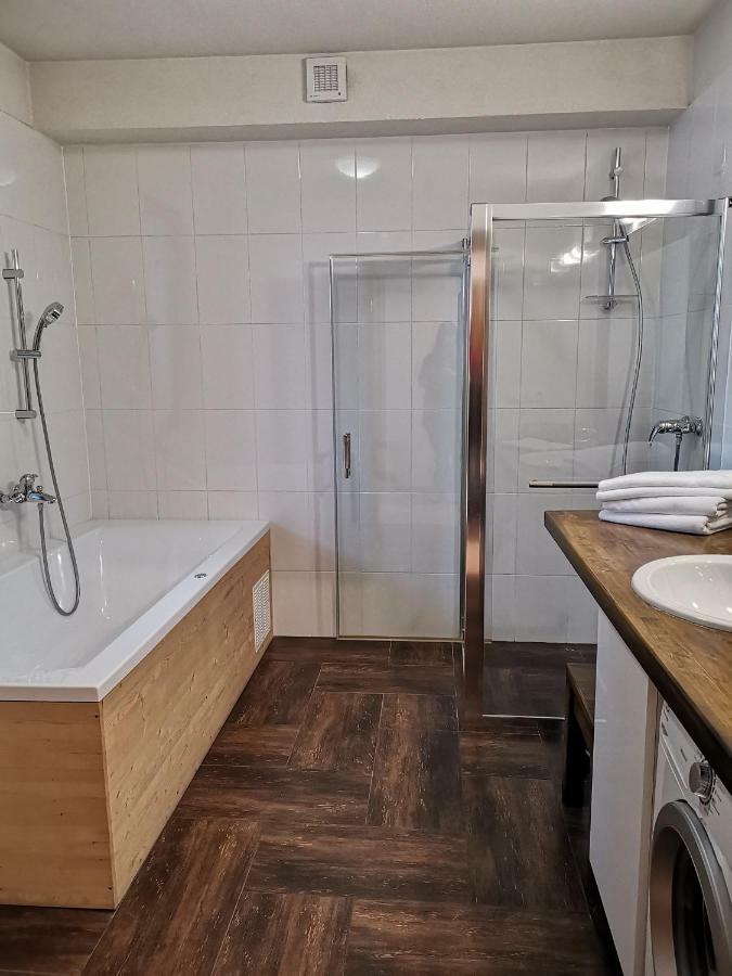 Family Apartment In Tatranska Lomnica Bagian luar foto